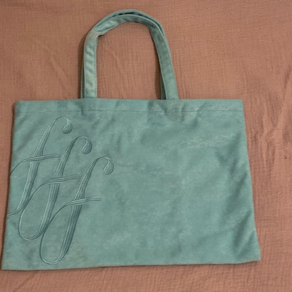 FabFitFun tote bag . Perfect for shopping or beach . New. No tags
